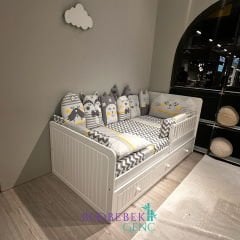 Lena Yavrulu Karyola