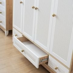 Aura 4 Kapılı Dolap Meşe