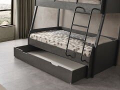 Storm Yavrulu Metal Ranza, Füme