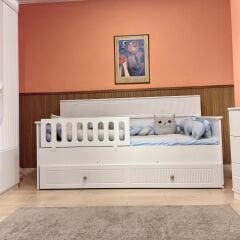 Myra & Aura 4 Kapılı Kitaplıklı Çocuk Odası