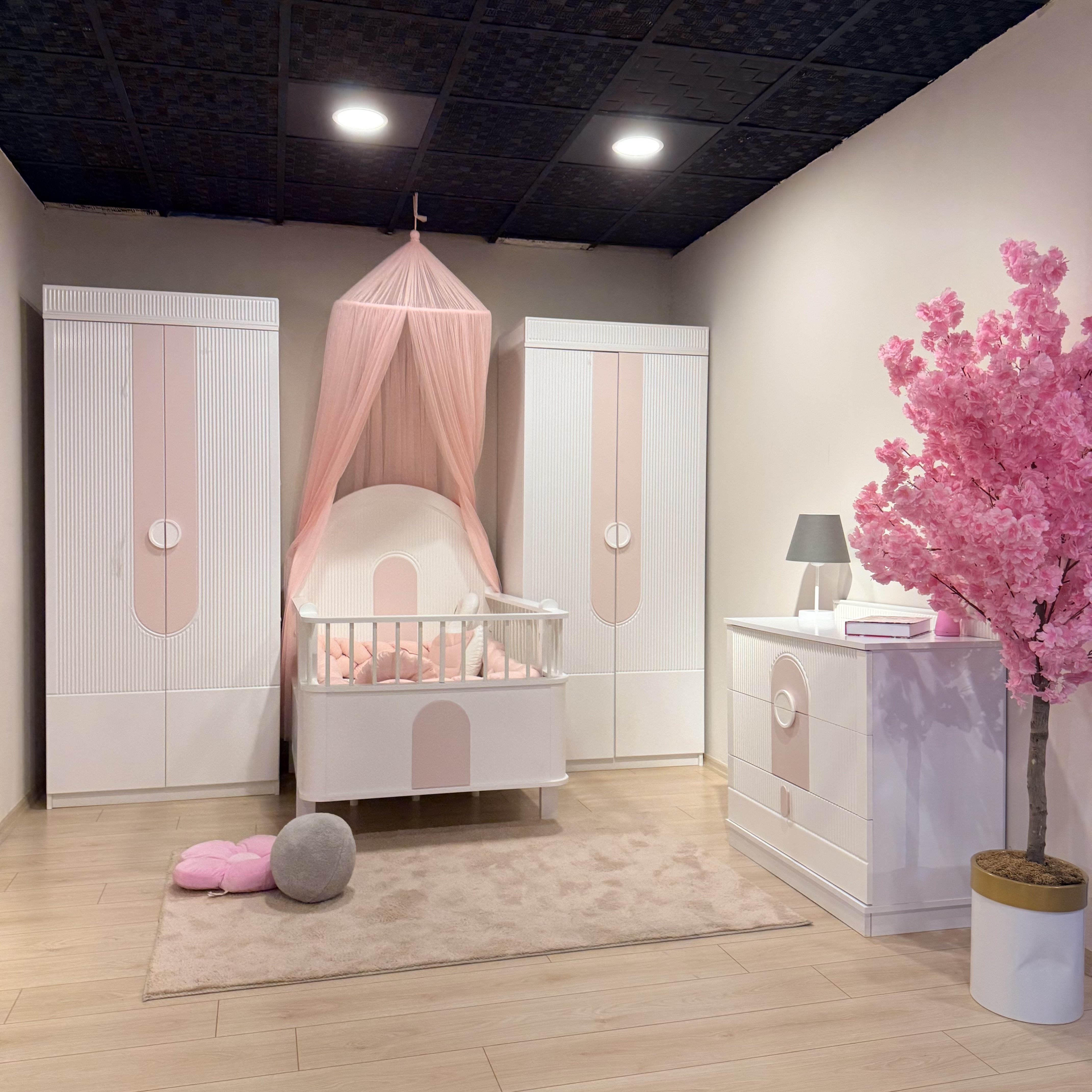 Myra 4 Kapılı Büyüyen Beşikli Bebek Odası, Pembe