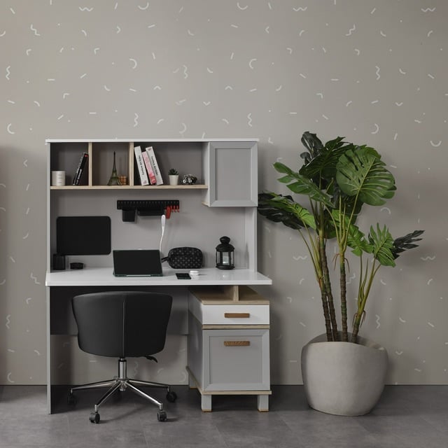 Studio Çalışma Masası
